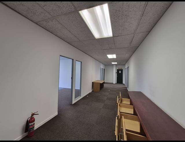 419M² OFFICE TO LET IN CRAIGHALL